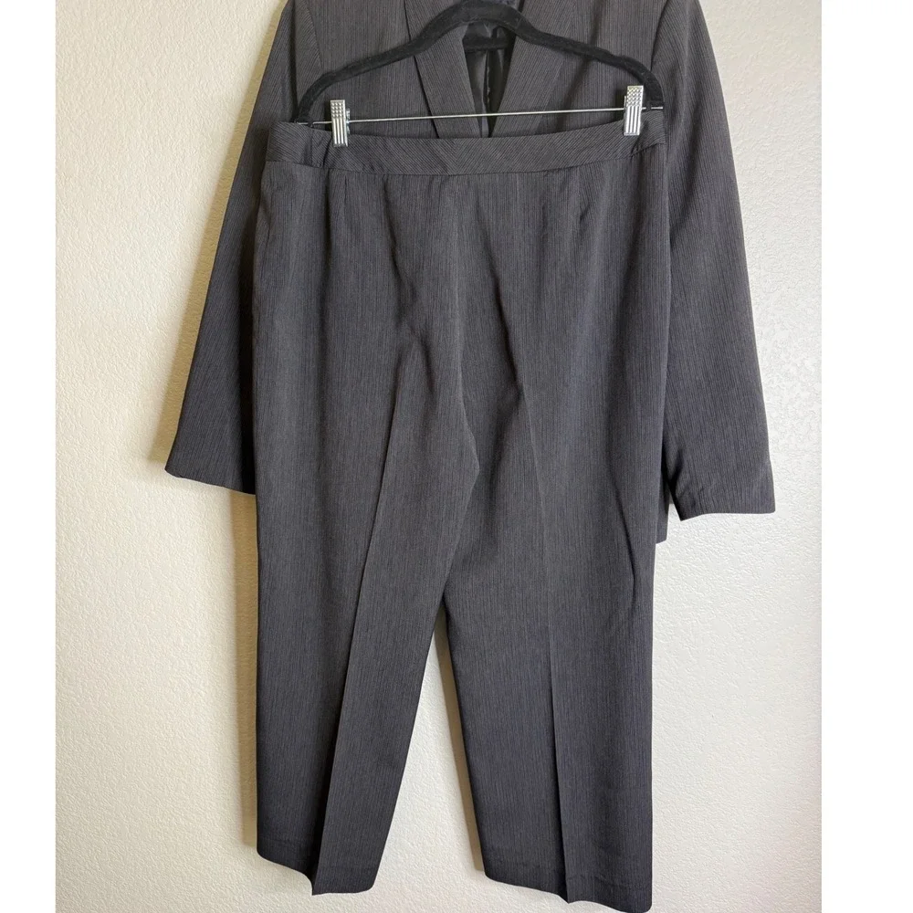 Evan Picone Womens 16 Pant Suit Gray Pinstripe Blazer Trousers 2 Piece Set‎